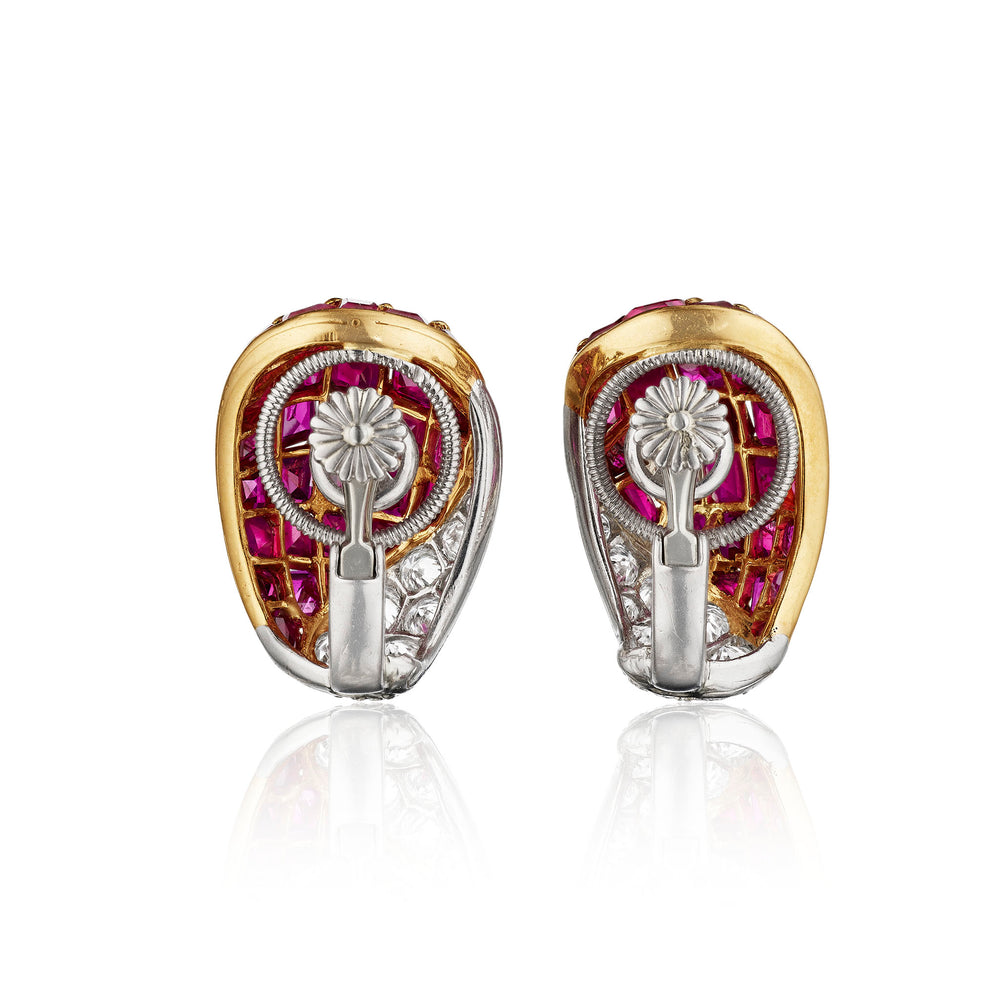 
                      
                        Macklowe Gallery Oscar Heyman Mid-Century Ruby and Diamond Suite
                      
                    